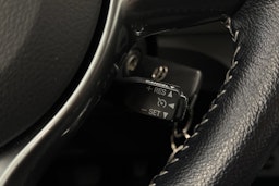 ruskea (beige) Toyota Yaris 2015 kuva 29.