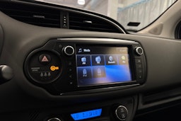 ruskea (beige) Toyota Yaris 2015 kuva 33.