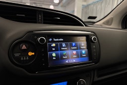 ruskea (beige) Toyota Yaris 2015 kuva 34.