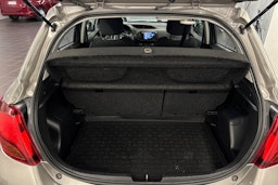 ruskea (beige) Toyota Yaris 2015 kuva 38.