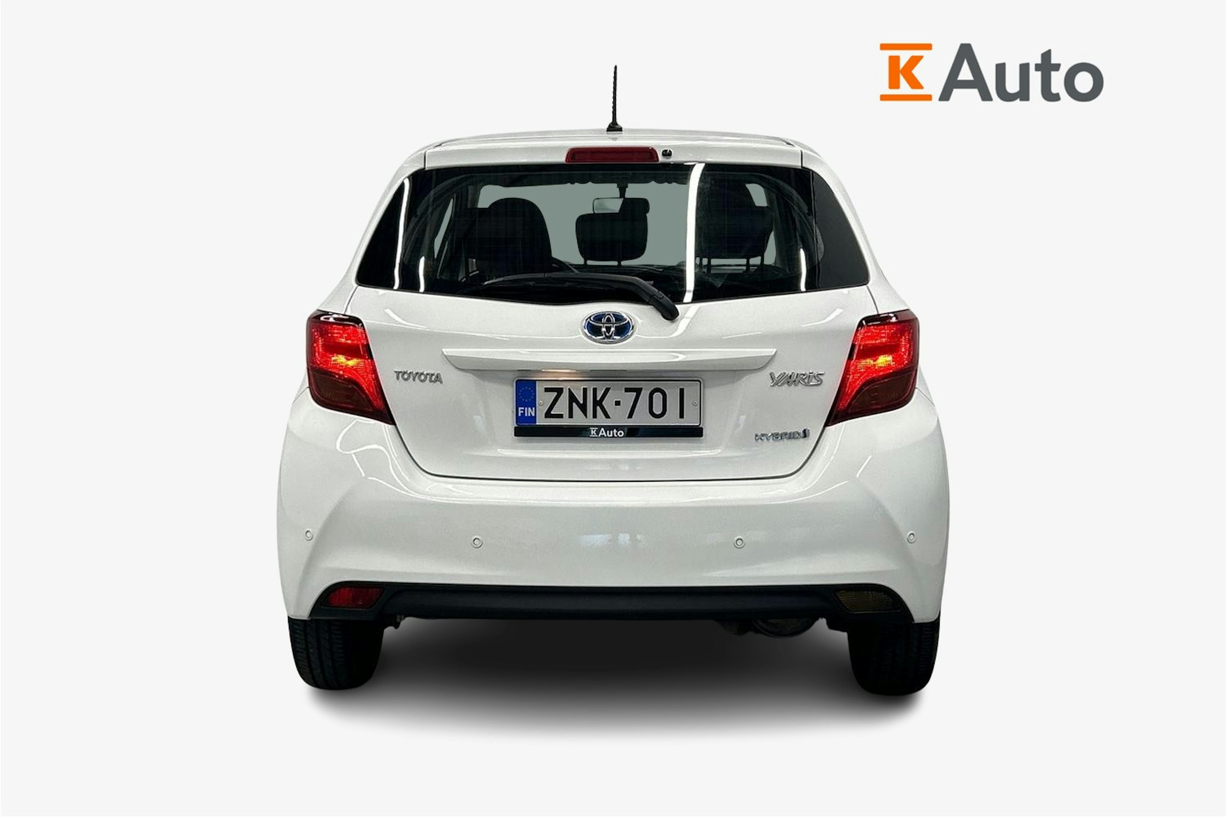 valkoinen Toyota Yaris 2015 kuva 3.