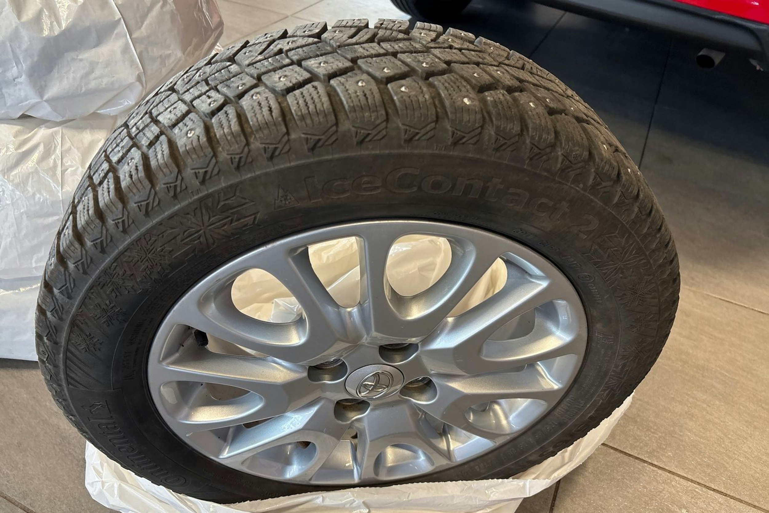 punainen Toyota Yaris 2016 kuva 14.