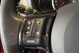 punainen Toyota Yaris 2016 kuva 15.
