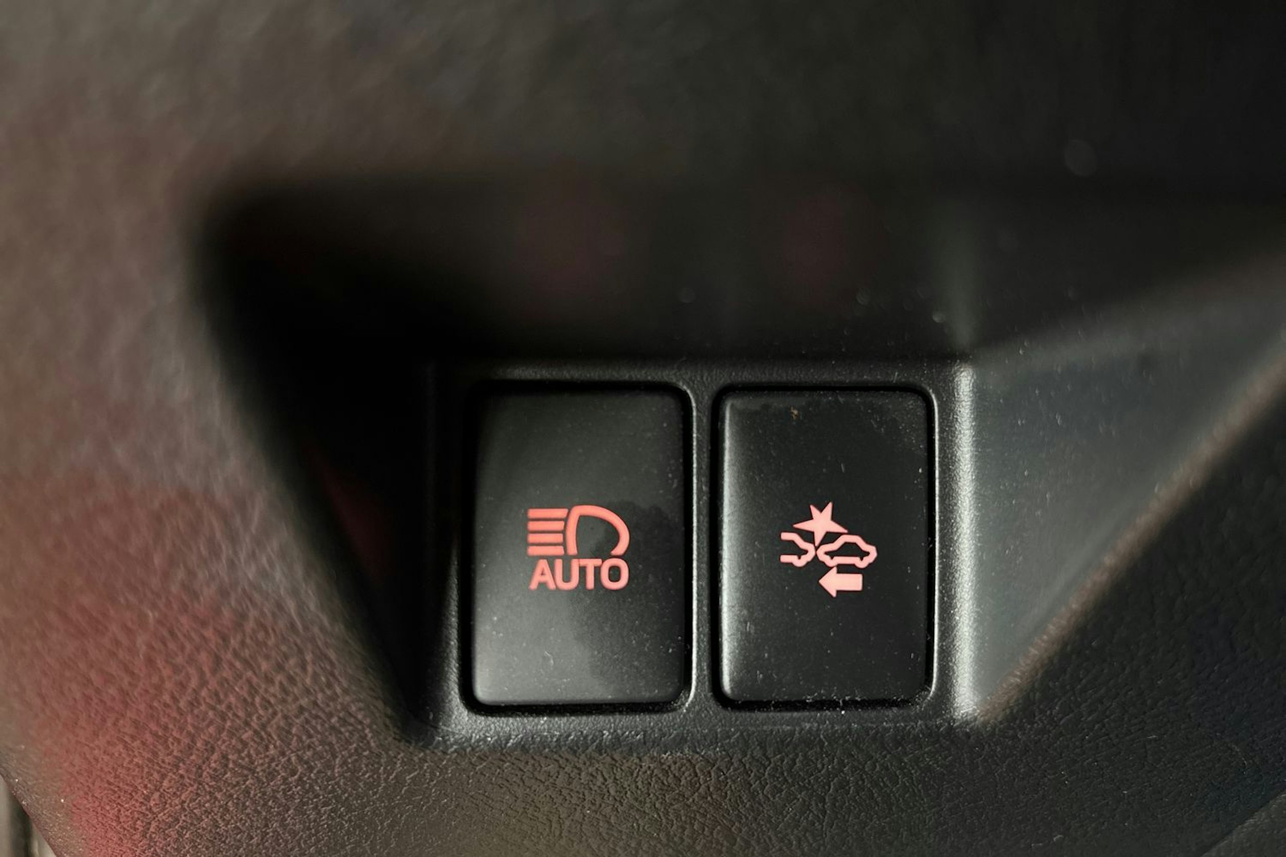 punainen Toyota Yaris 2016 kuva 22.