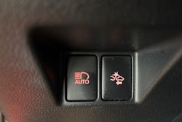 punainen Toyota Yaris 2016 kuva 22.