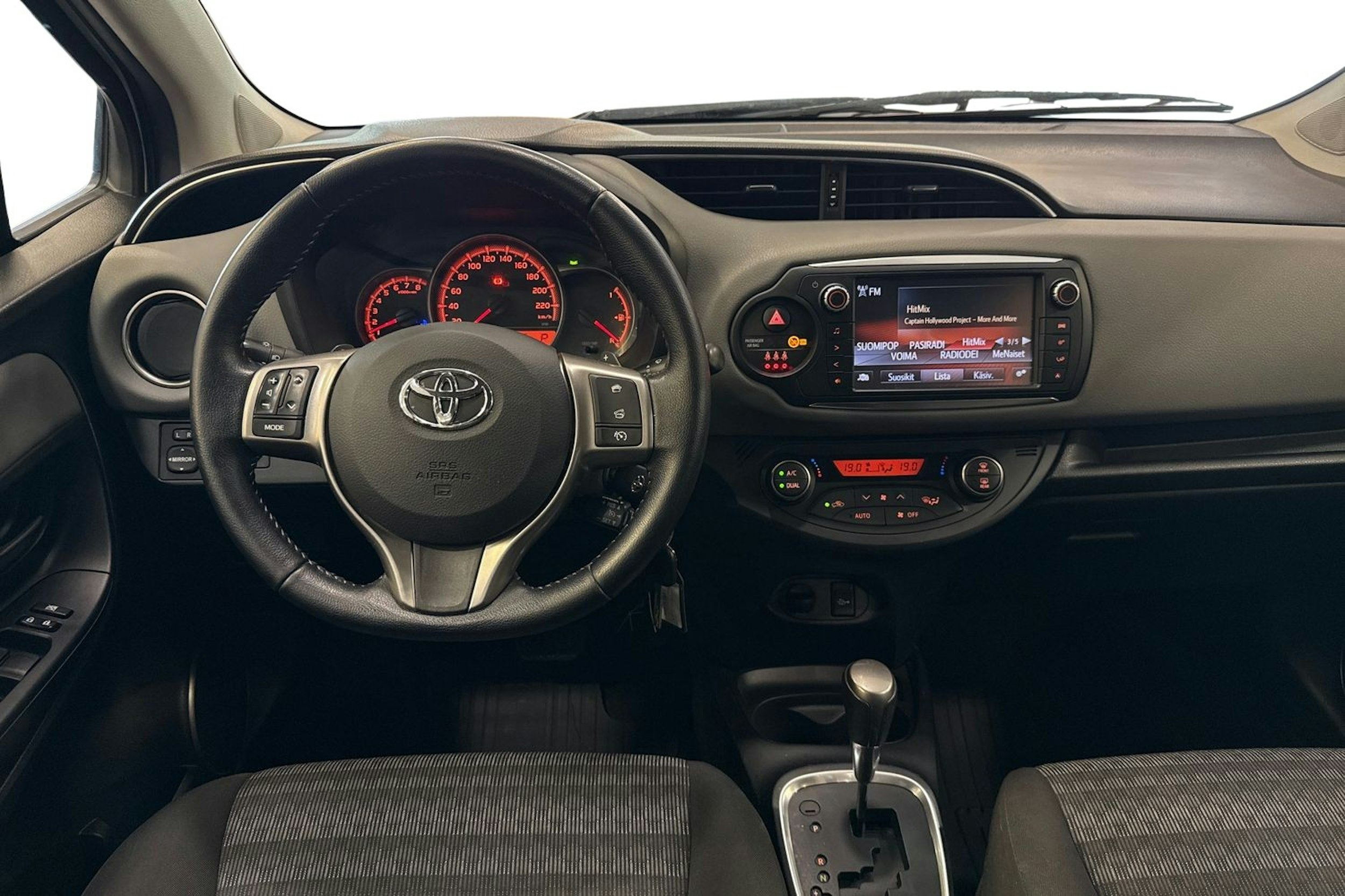 Hopea Toyota Yaris 2016 kuva 9.