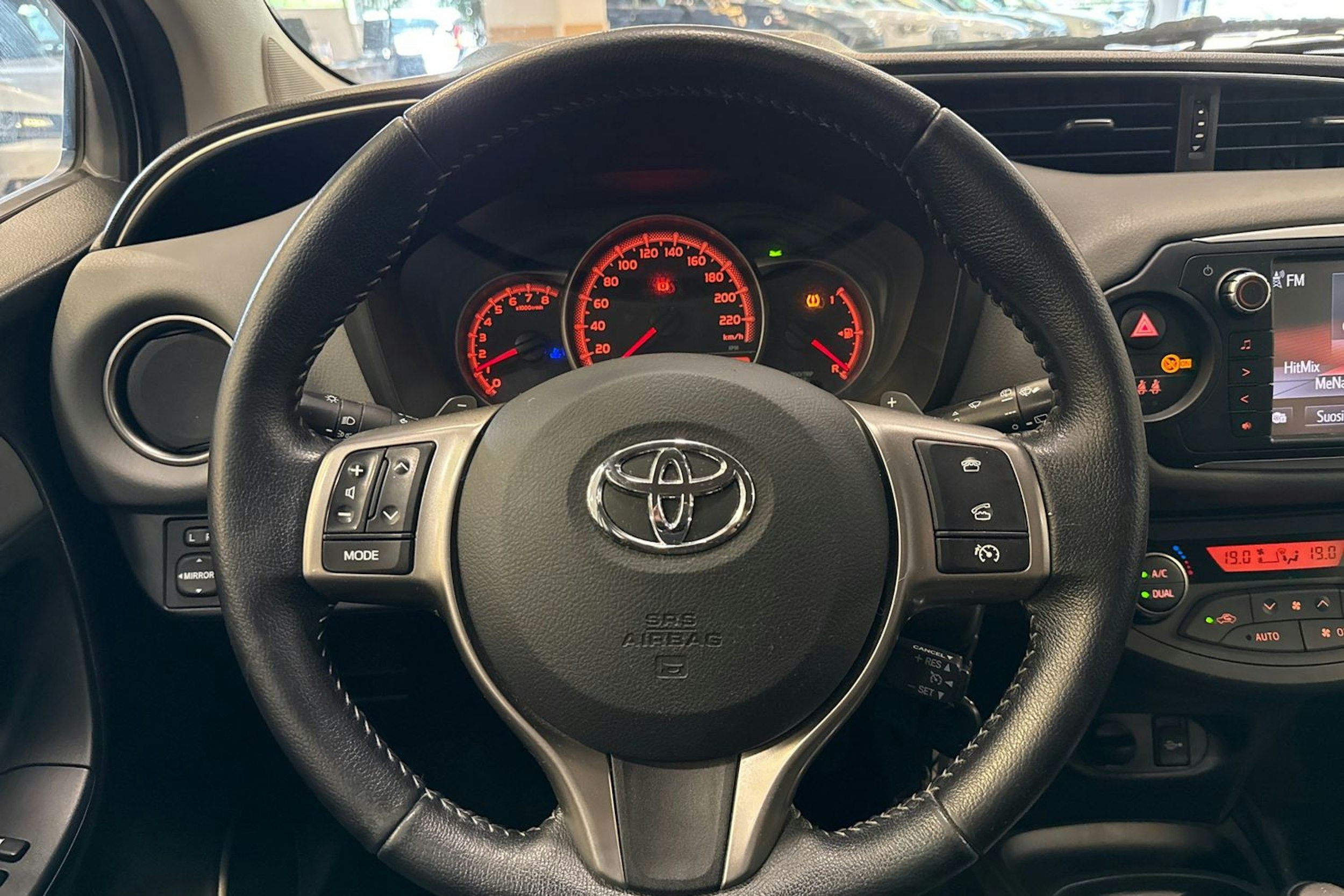 Hopea Toyota Yaris 2016 kuva 16.
