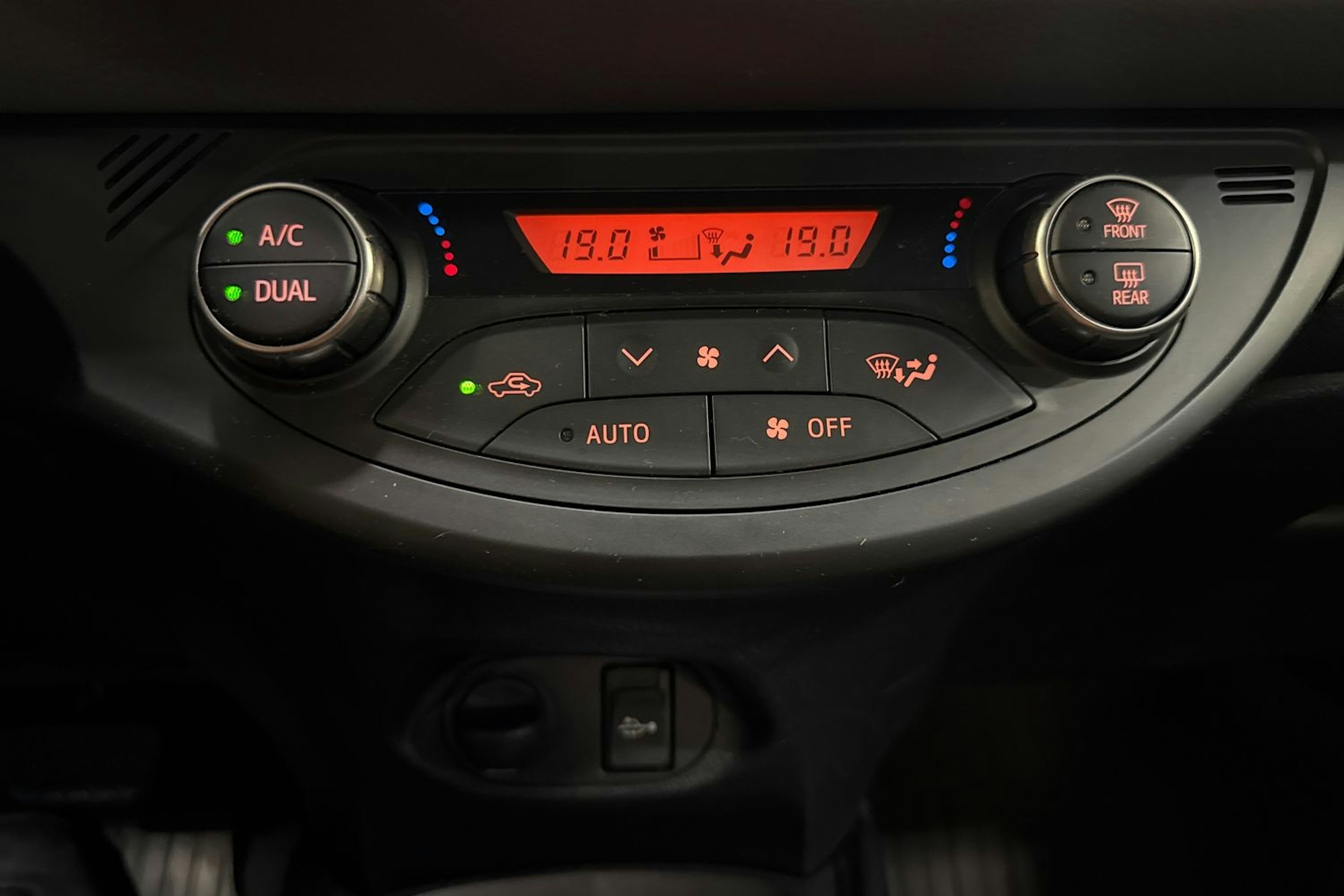 Hopea Toyota Yaris 2016 kuva 22.