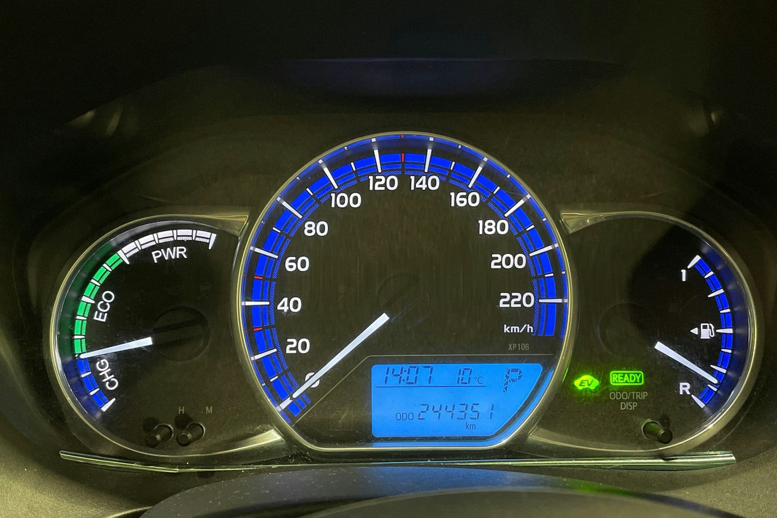 Sininen Toyota Yaris 2016 kuva 16.