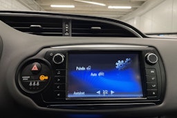 Sininen Toyota Yaris 2016 kuva 18.