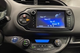 Sininen Toyota Yaris 2016 kuva 21.