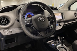 Sininen Toyota Yaris 2016 kuva 26.