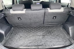 harmaa Toyota Yaris 2017 kuva 14.