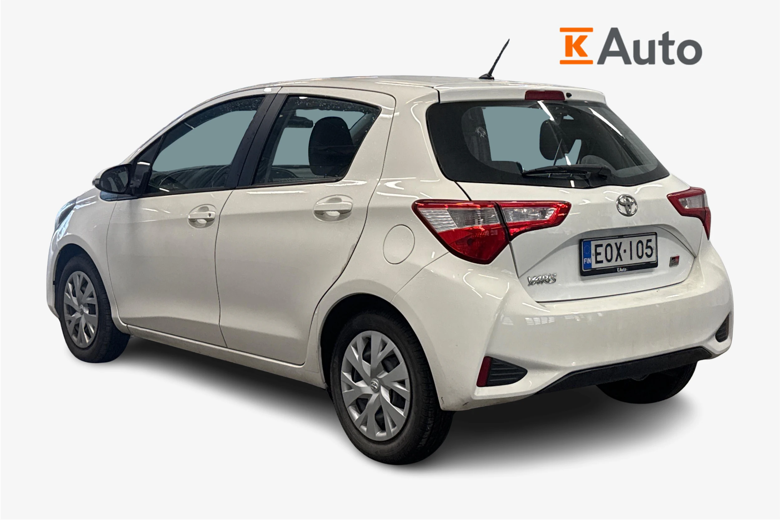 valkoinen Toyota Yaris 2017 kuva 2.