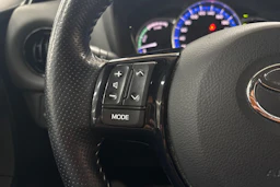 musta Toyota Yaris 2017 kuva 17.