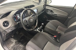 valkoinen Toyota Yaris 2017 kuva 3.