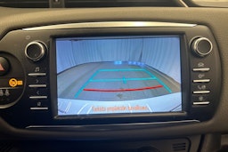 valkoinen Toyota Yaris 2017 kuva 21.