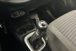 valkoinen Toyota Yaris 2017 kuva 23.