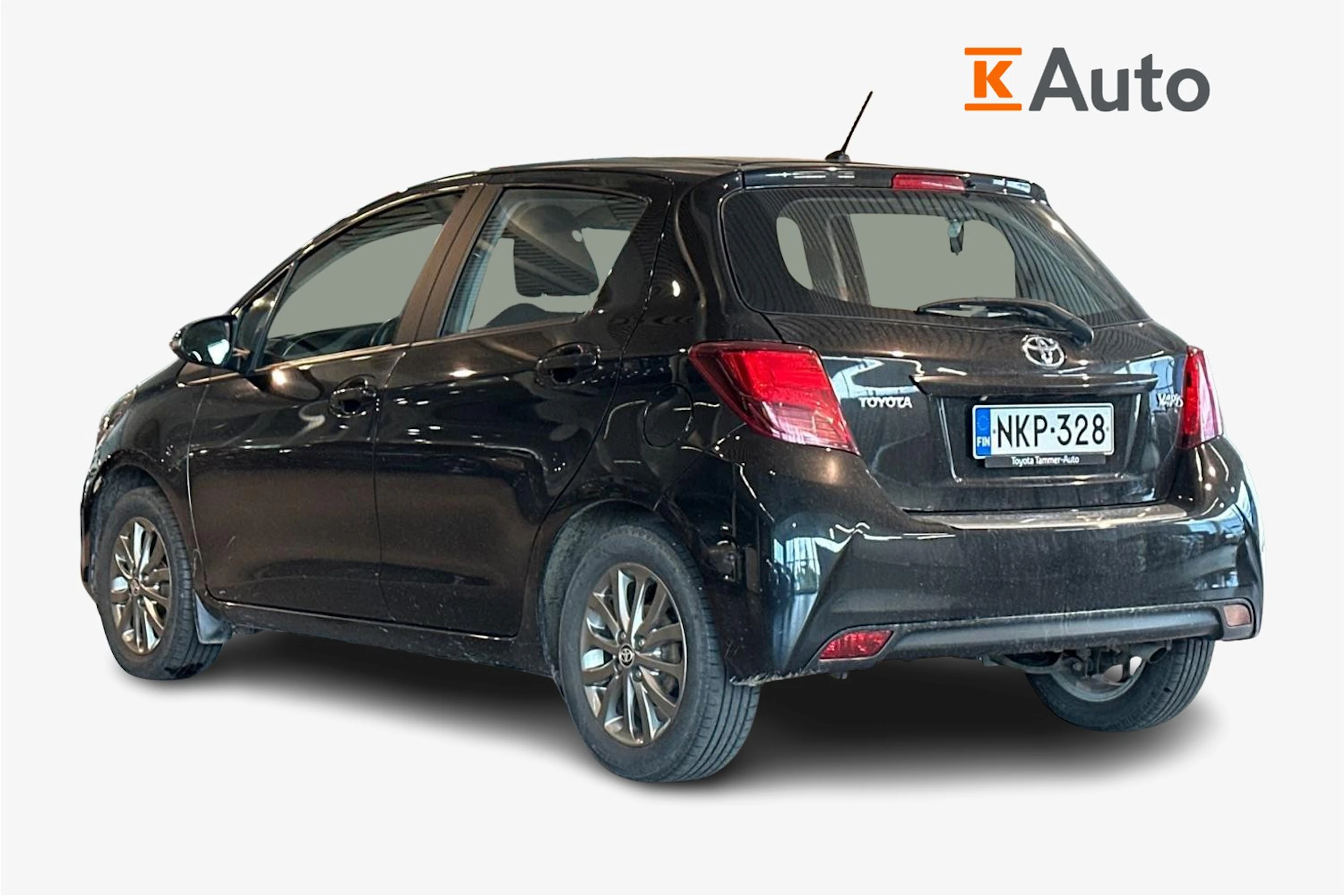 musta Toyota Yaris 2017 kuva 2.