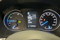 Punainen Toyota Yaris 2017 kuva 20.
