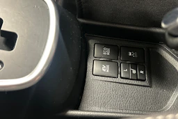 Punainen Toyota Yaris 2017 kuva 21.