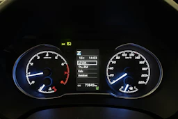 sininen Toyota Yaris 2017 kuva 17.