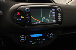 sininen Toyota Yaris 2017 kuva 21.