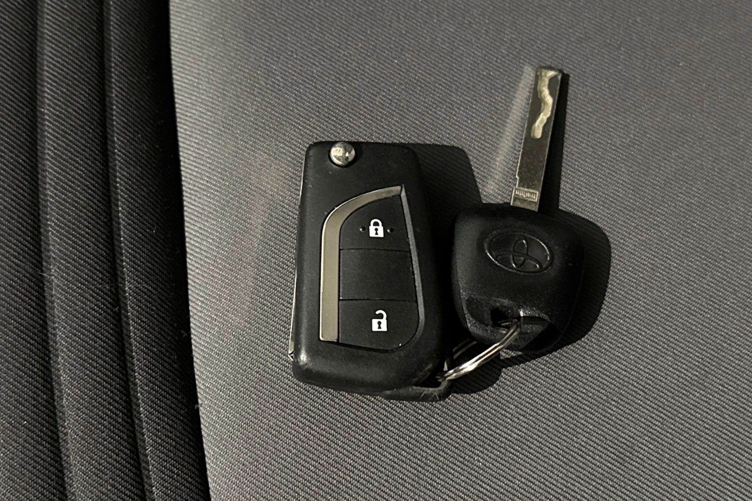 sininen Toyota Yaris 2017 kuva 24.