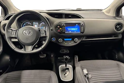 harmaa Toyota Yaris 2017 kuva 7.