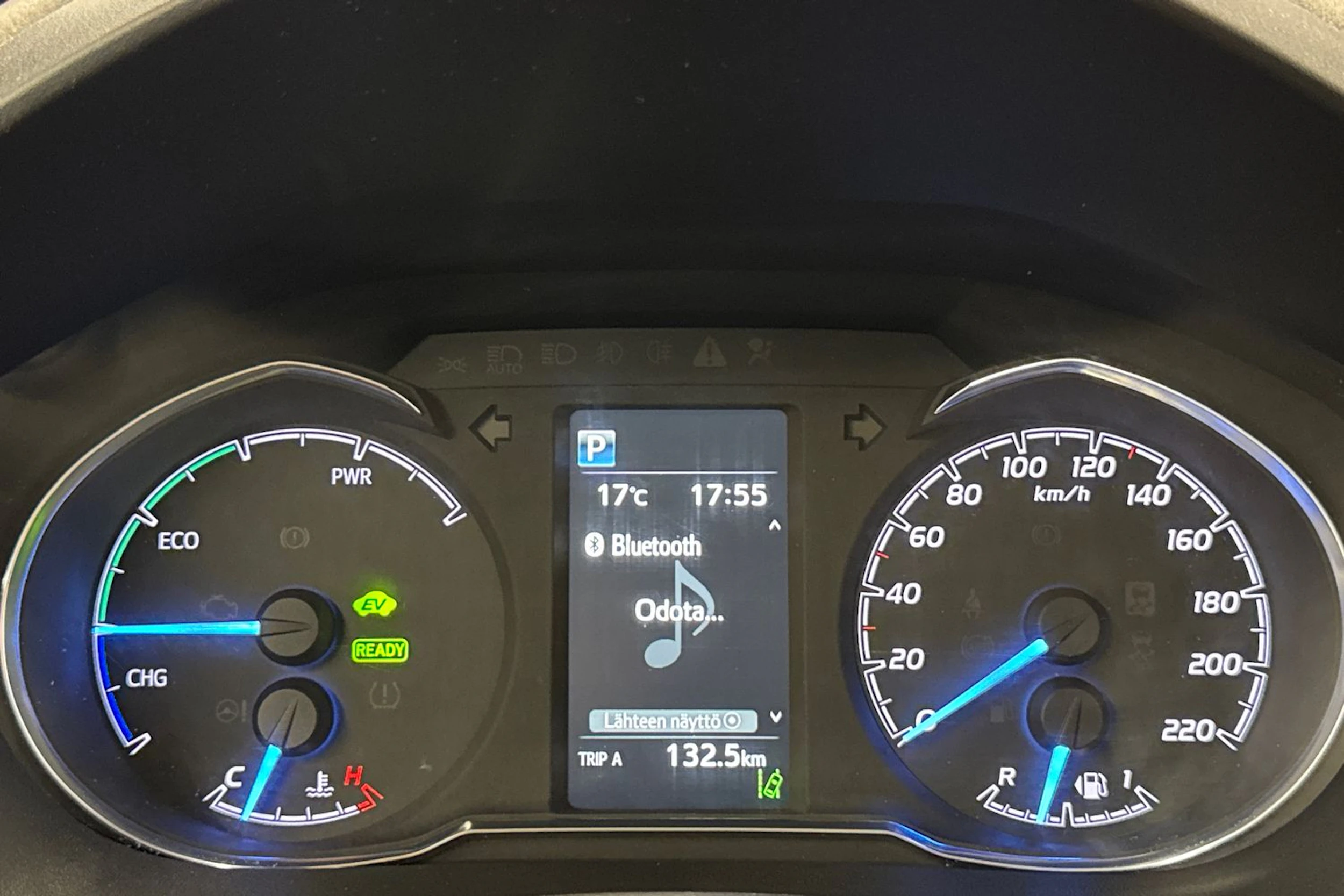 harmaa Toyota Yaris 2017 kuva 13.