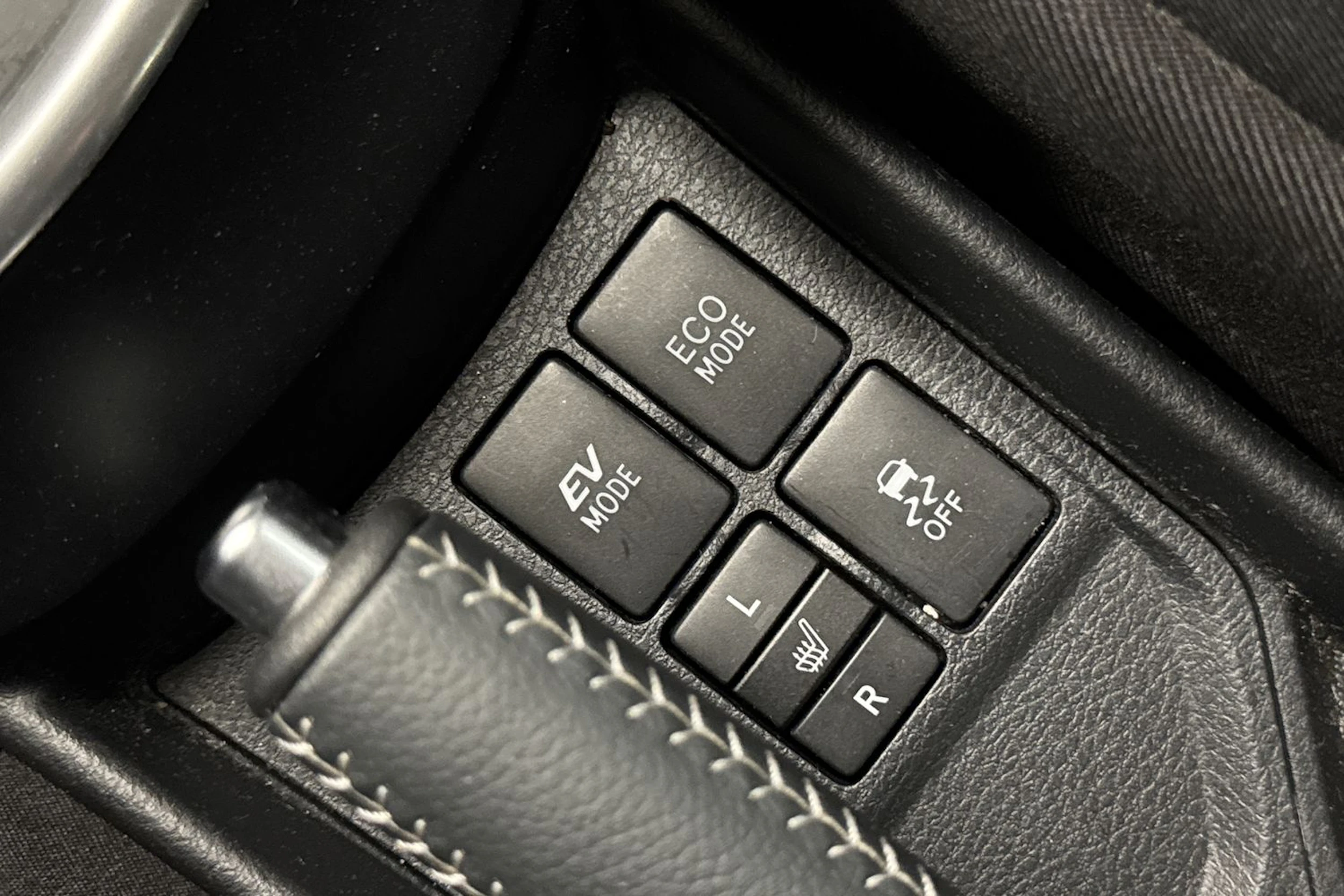 harmaa Toyota Yaris 2017 kuva 19.