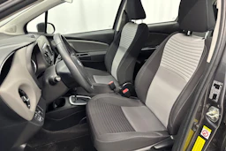 harmaa Toyota Yaris 2017 kuva 20.