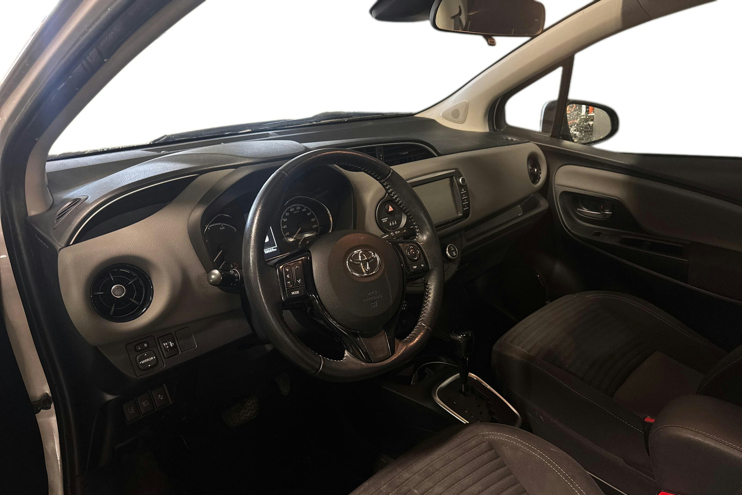 hopea Toyota Yaris 2017 kuva 3.