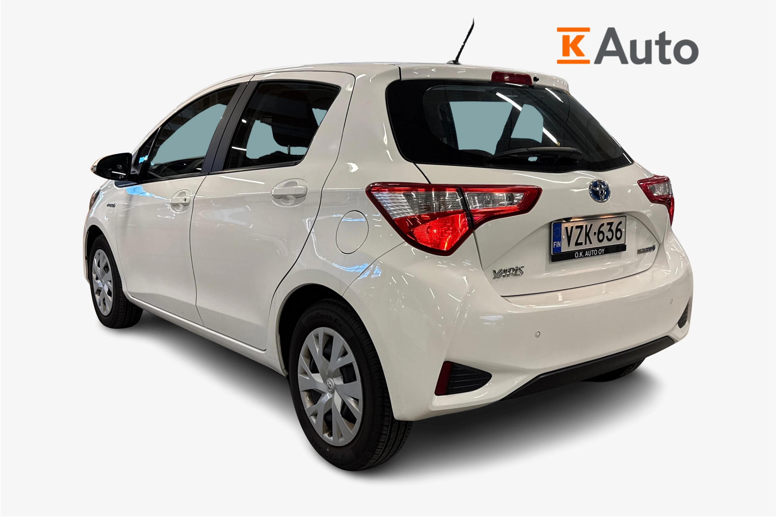 valkoinen Toyota Yaris 2017 kuva 2.
