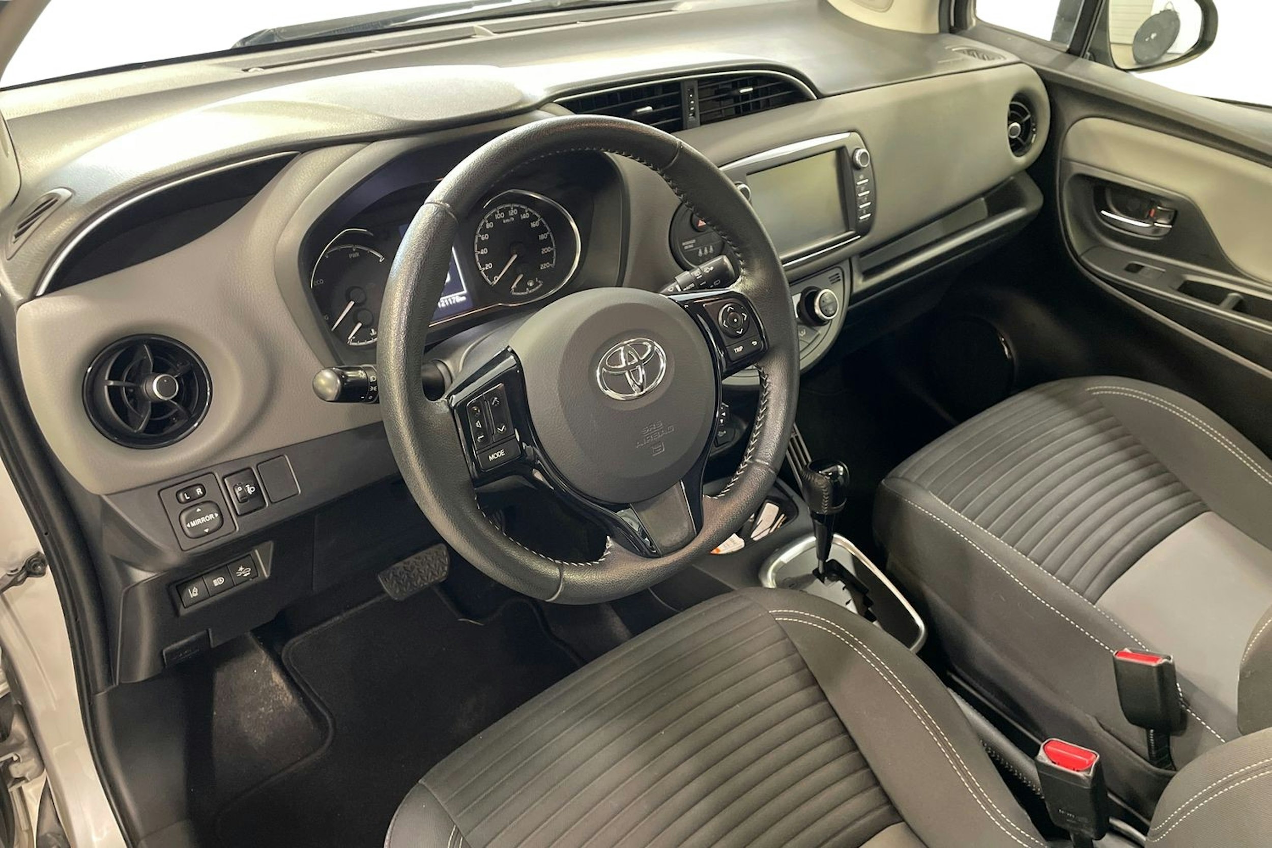 hopea Toyota Yaris 2018 kuva 7.