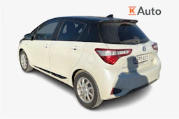 valkoinen Toyota Yaris 2018 kuva 2.