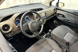 sininen Toyota Yaris 2018 kuva 3.