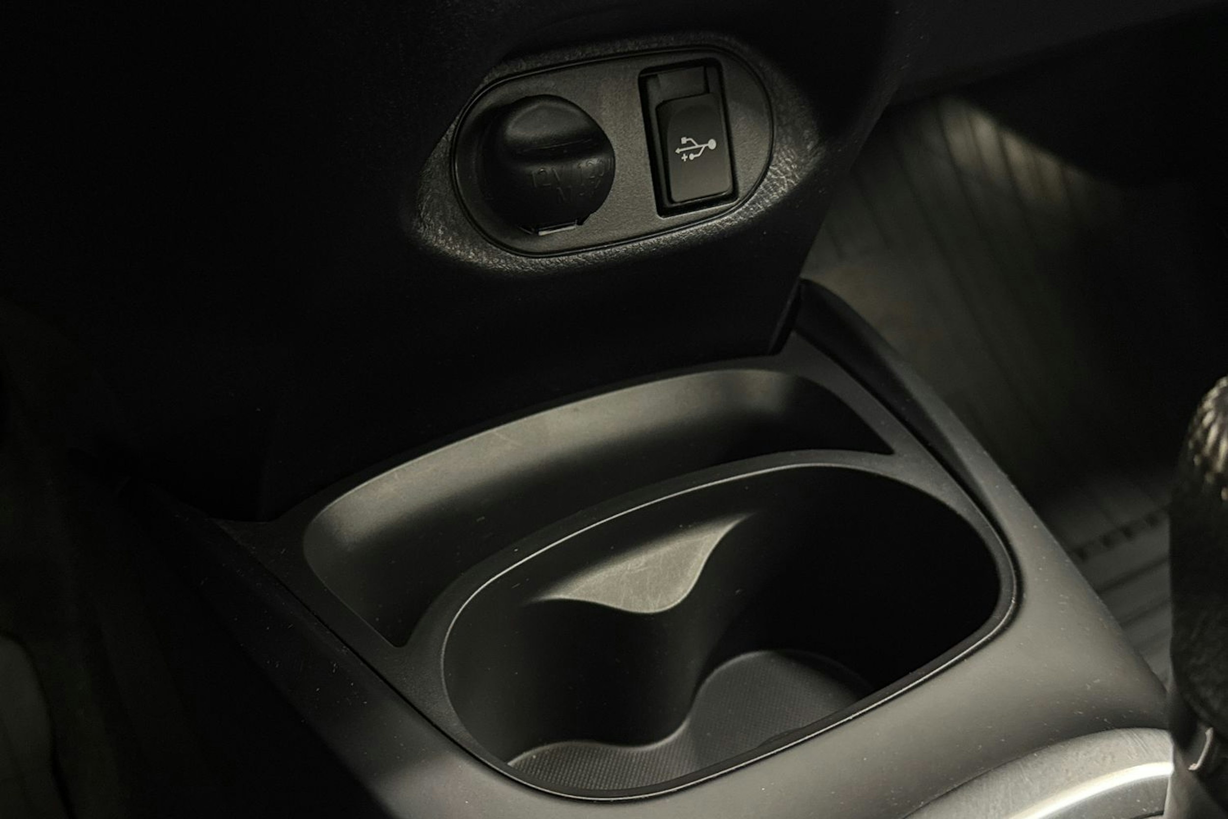 Punainen Toyota Yaris 2018 kuva 23.