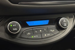 Punainen Toyota Yaris 2018 kuva 24.