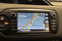 Punainen Toyota Yaris 2018 kuva 31.