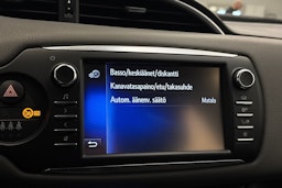 Punainen Toyota Yaris 2018 kuva 32.