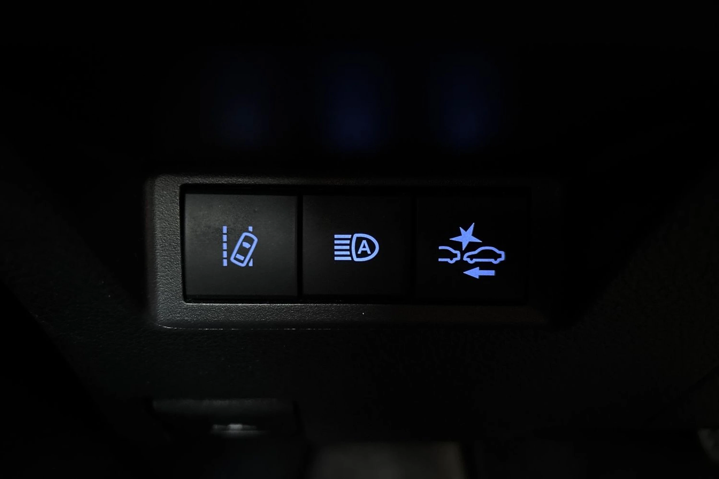 sininen Toyota Yaris 2018 kuva 17.