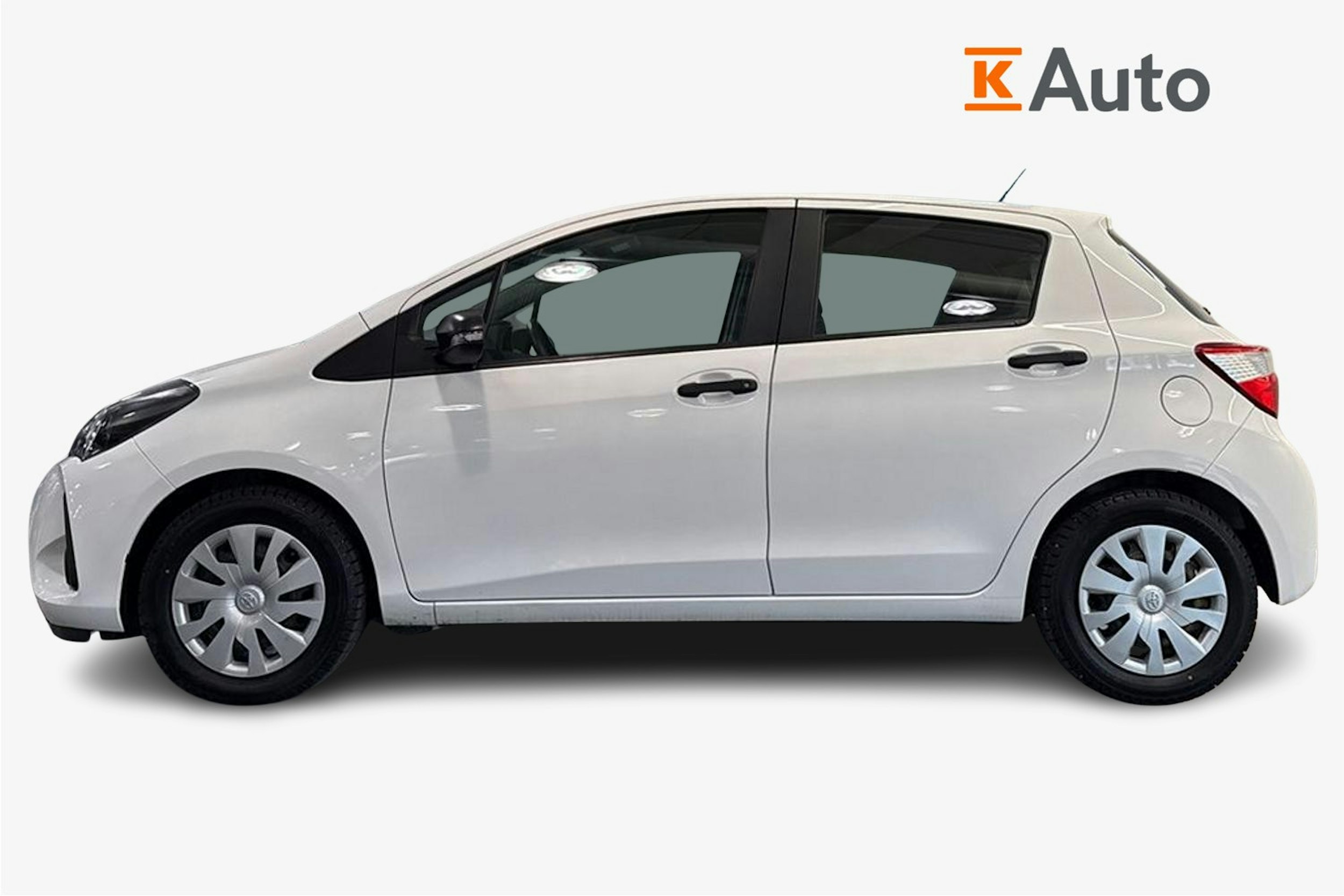 Valkoinen Toyota Yaris 2018 kuva 6.