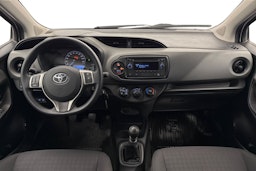 Valkoinen Toyota Yaris 2018 kuva 9.