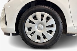 Valkoinen Toyota Yaris 2018 kuva 11.