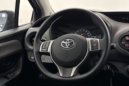Valkoinen Toyota Yaris 2018 kuva 14.