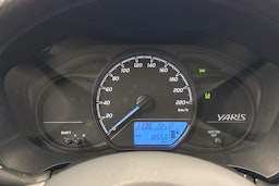 Valkoinen Toyota Yaris 2018 kuva 18.