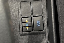 Valkoinen Toyota Yaris 2018 kuva 20.