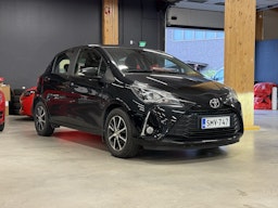 musta Toyota Yaris 2018 kuva 1.