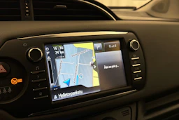 punainen Toyota Yaris 2018 kuva 24.